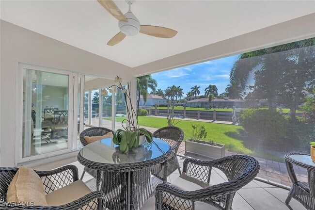 Building Photo - 1925 Tarpon Rd