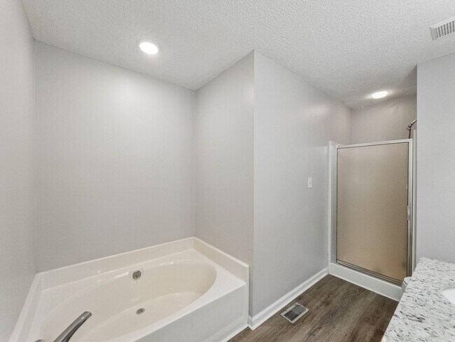 Building Photo - 121 Winthrop Way