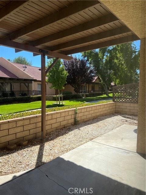 Building Photo - 11687 Maple St