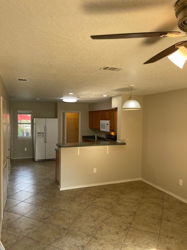 Building Photo - 1829 Shay Lin Ct