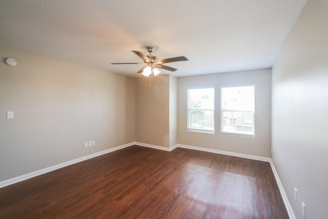 Building Photo - 10108 Nolton Cir