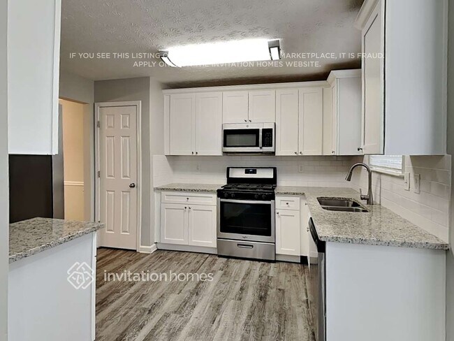 Building Photo - 2514 Plymouth Way