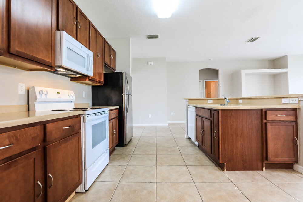 Building Photo - 15385 Lakeland Cir