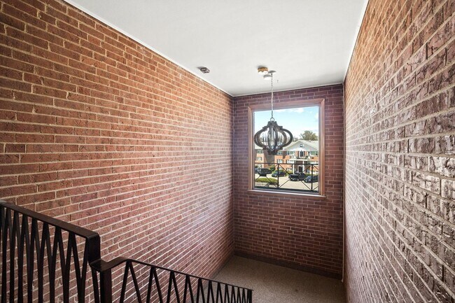 Building Photo - 8440 W 95th St