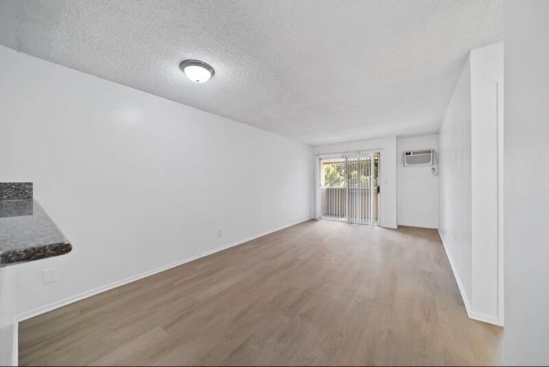 Building Photo - 1008 Rosemont Ave