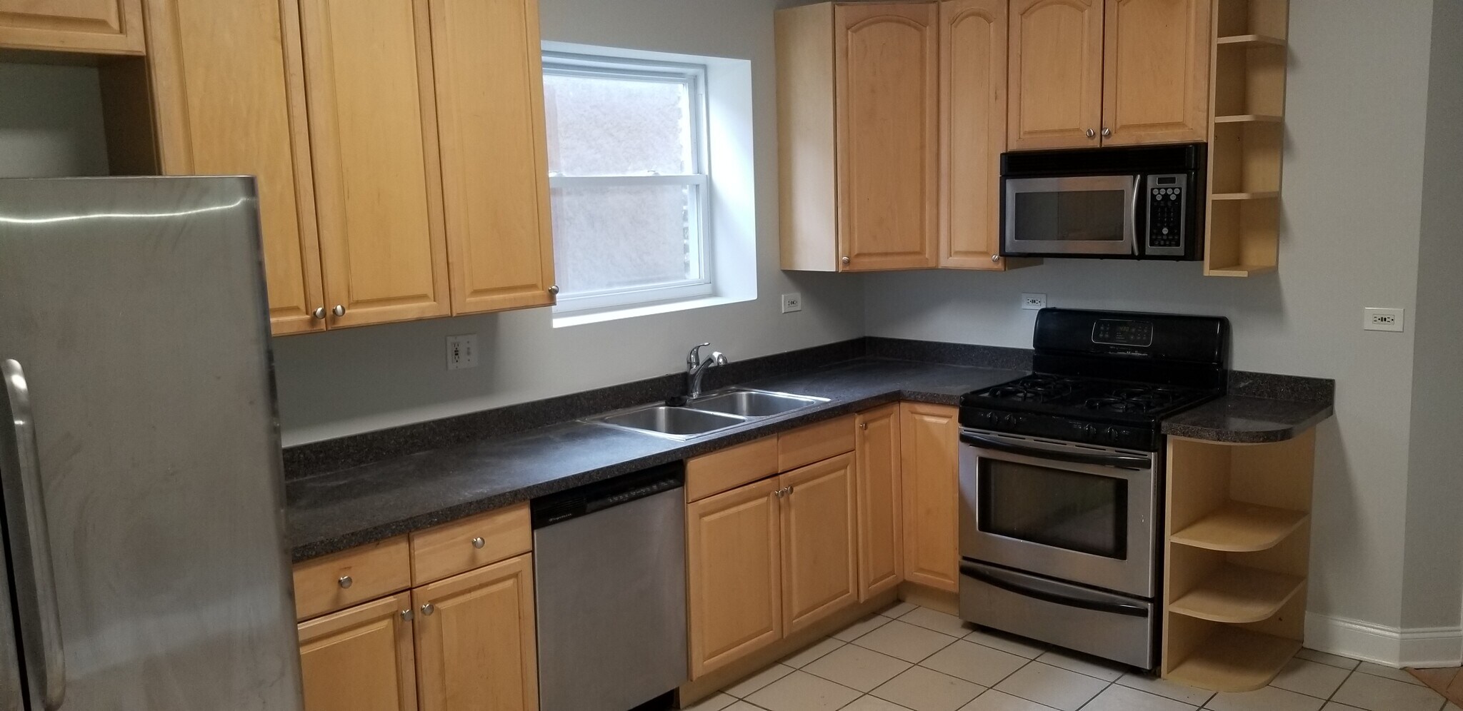 Kitchen - 258 Washington Blvd