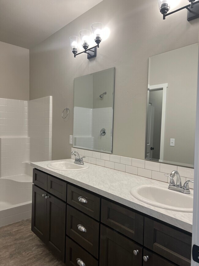 Building Photo - 1214 Starlight Loop