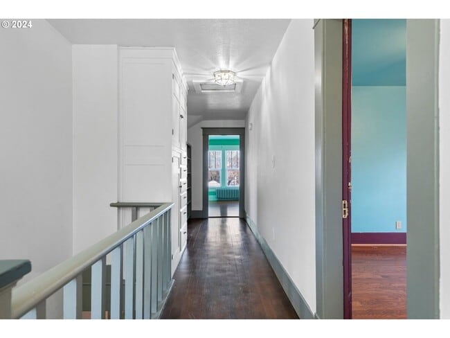 Building Photo - Gorgeous Upscale 4 bed 2 bath