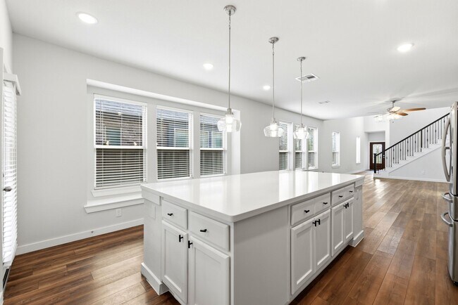 Building Photo - 8017 Whisper Grove Dr