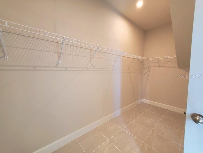 Building Photo - 16855 Castoro Dr
