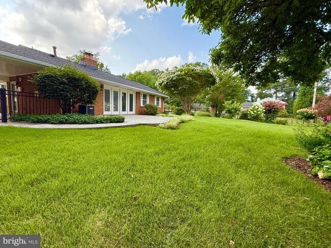 Building Photo - 5413 Ives Pl
