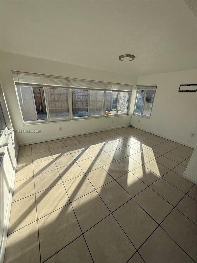 Building Photo - 351 E 17th St