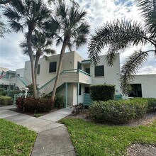 Building Photo - 619 Spring Lakes Blvd