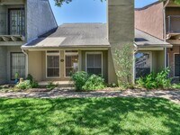 Building Photo - 9406 Bassoon Dr