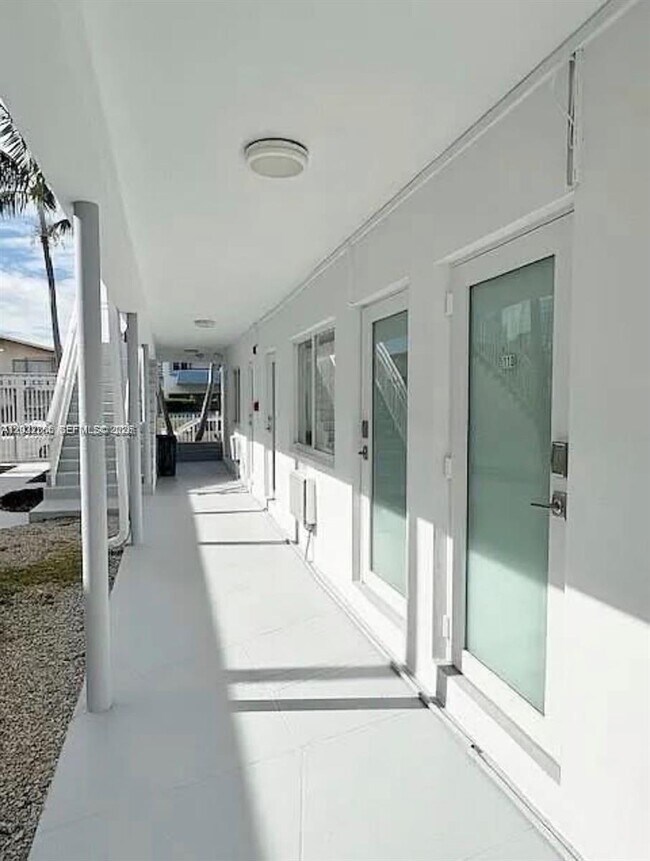 Building Photo - 7435 Harding Ave