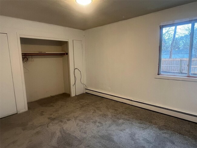 Building Photo - 42 Peeker Ave