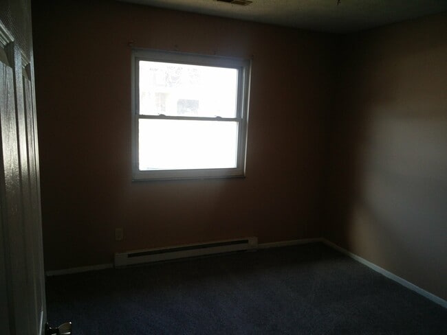 Building Photo - 5921 Milhouse Ct