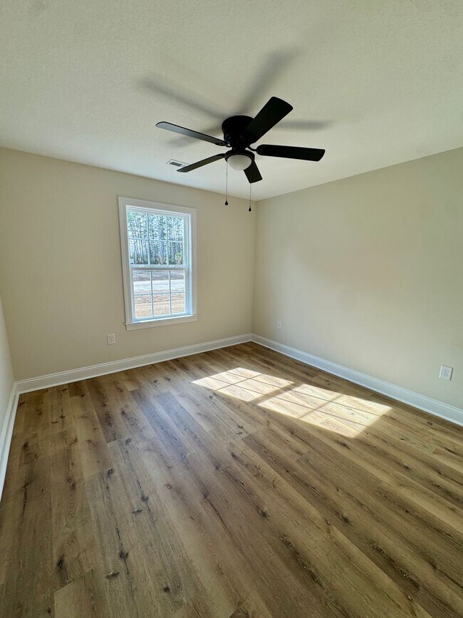 Building Photo - BEAUTIFUL, BRAND NEW HOME! Available now!