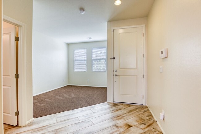 Building Photo - Great 3 bedroom home close to Nellis AFB