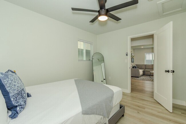 Building Photo - Renovated 1 Bed/1 Bath Single Family Home in Pacific Beach w/Patio/Parking/Washer/Dryer