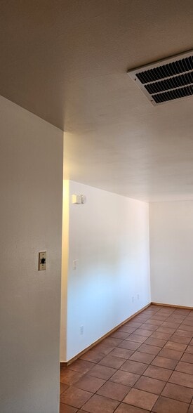 Building Photo - 507 Silva St