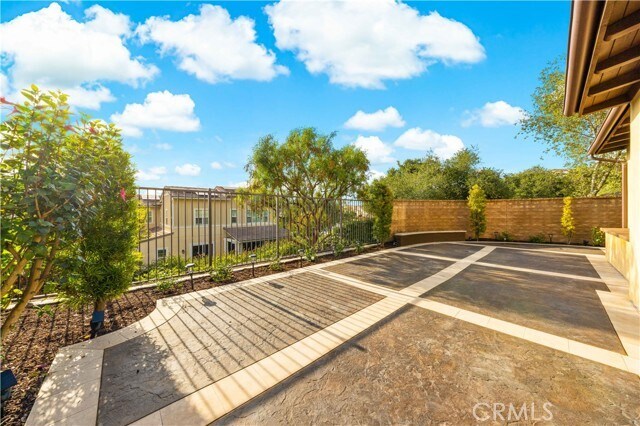 Building Photo - 1 Intriga Ct