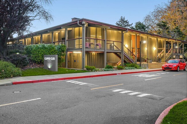Building Photo - Water View Studio at Watergate