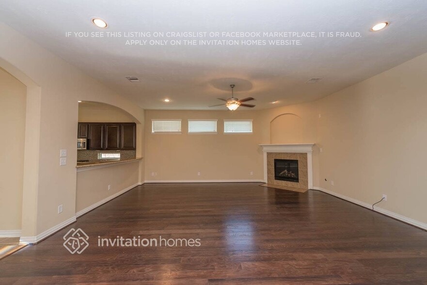 Building Photo - 30810 Academy Trace Dr