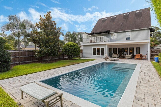 Building Photo - Renovated 3/3 Pool Home home in the heart of Delaney Park of Downtown Orlando