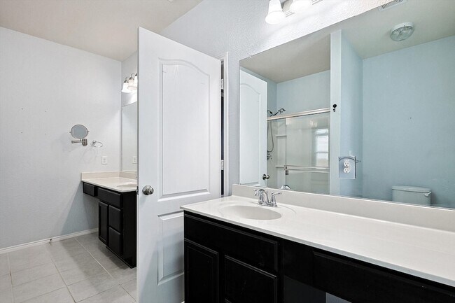Building Photo - 9205 Benevolent Ct