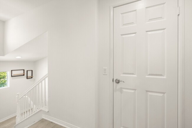 Building Photo - 1 Agave Ct