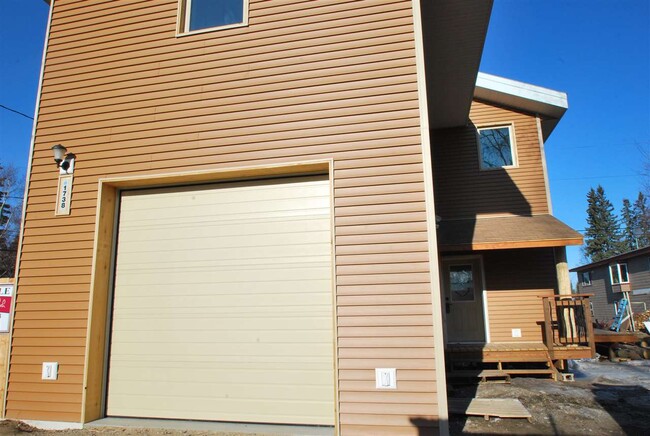 Primary Photo - 1738 Alaska Way