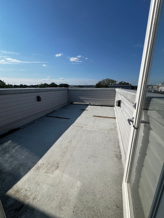 Building Photo - 3728 Brandywine St