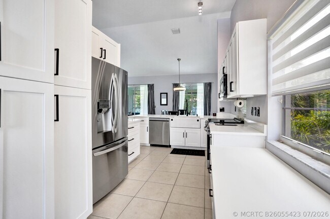 Building Photo - 7669 Springwater Pl