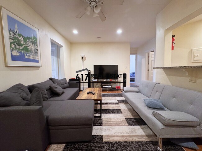 Building Photo - 56 Egmont St