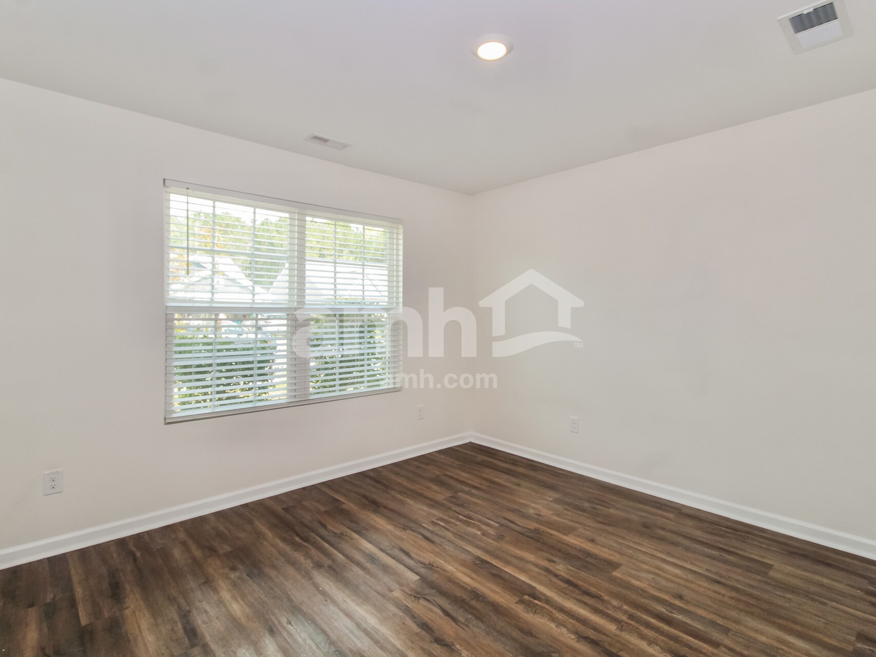 Building Photo - 1220 Dogwood Neck Dr