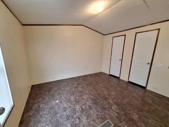 Building Photo - 1134 Kelly Dr