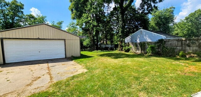 Building Photo - 1519 Baker Dr