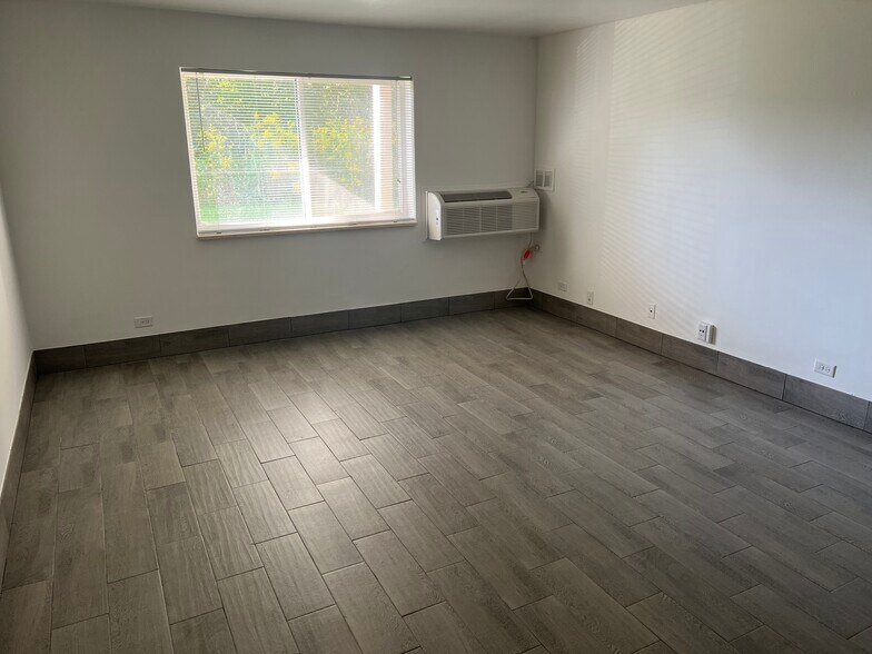 Building Photo - 620 E Liberty St