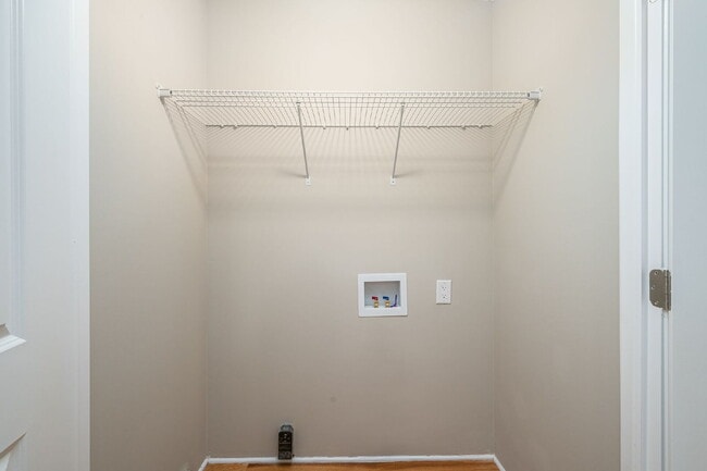 Building Photo - Remarkably Renovated Ranch in the Heart of Maiden!