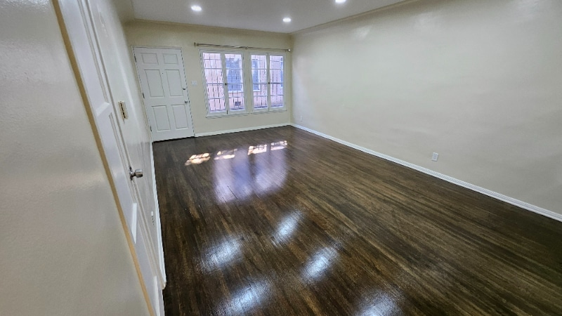 Building Photo - 120 N Gale Dr