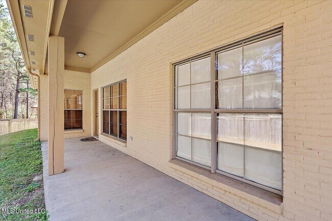 Building Photo - 132 Hartfield Dr