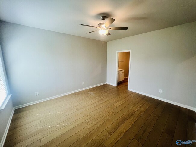 Building Photo - 16830 Orleans Dr