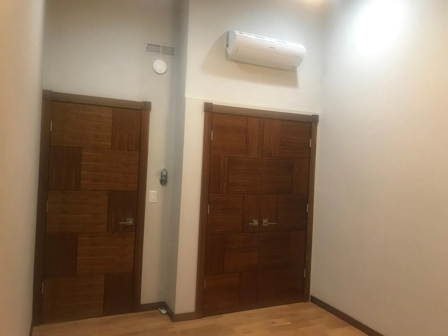 Building Photo - 1220 Manhattan Beach Blvd