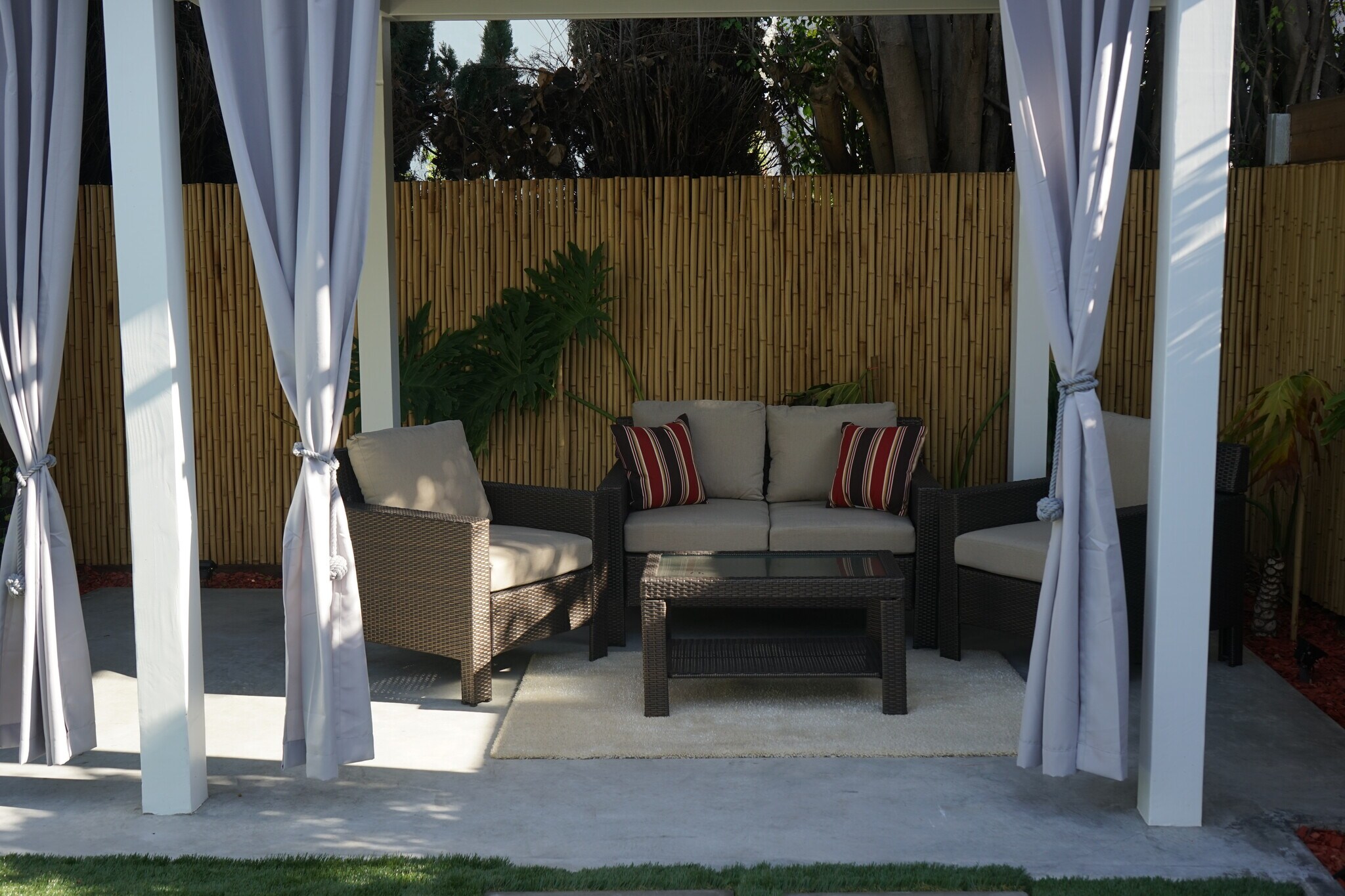 Building Photo - 1416 S Crest Dr