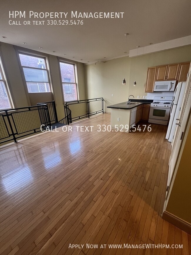 Building Photo - 2404 Prospect Ave E