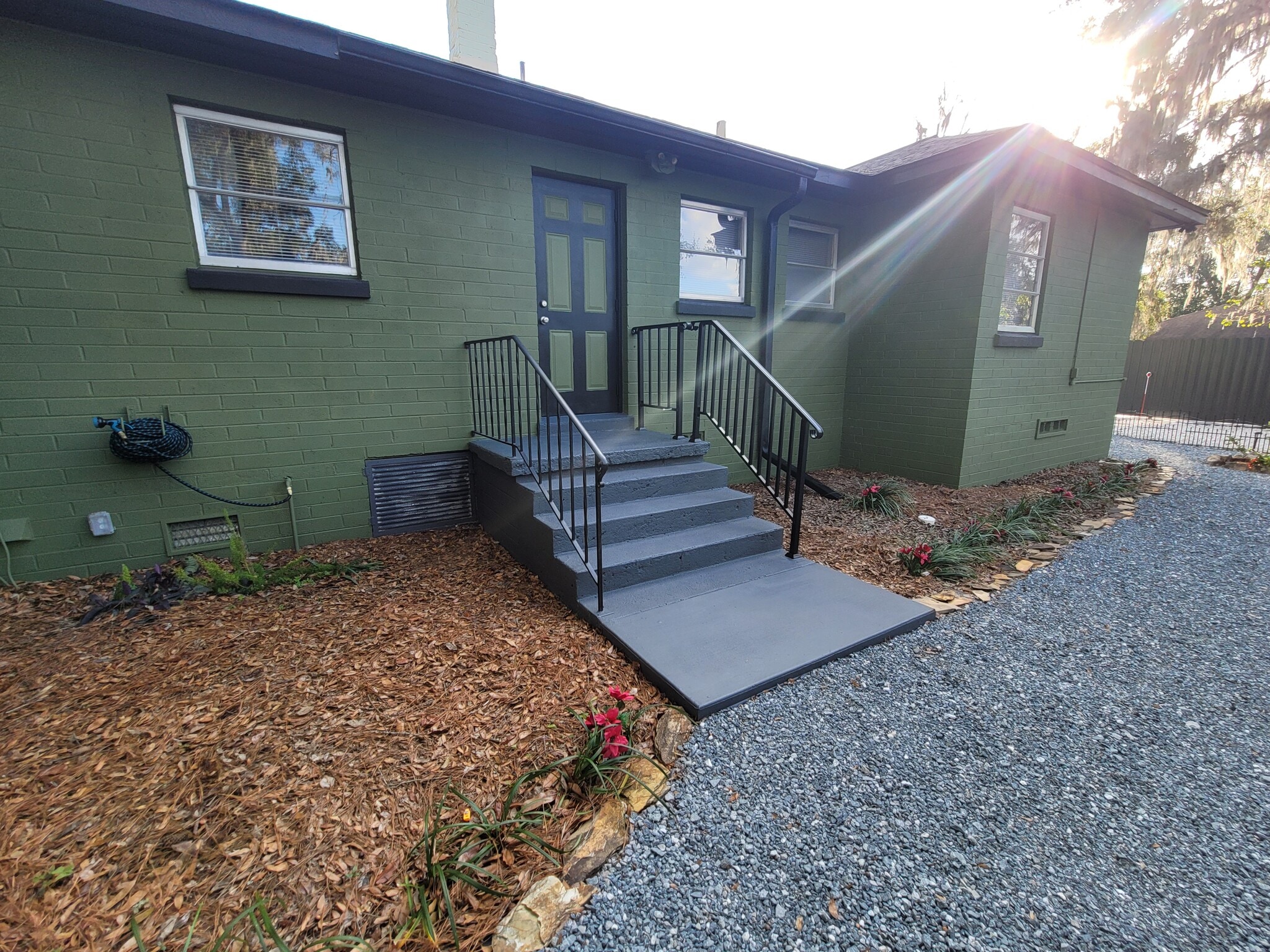 Building Photo - 5321 NE 29th St