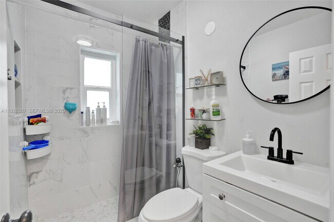 Building Photo - 1300 NW 87th St