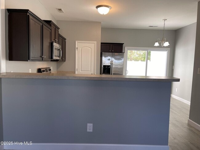 Building Photo - 606 Ebb Tide Ln