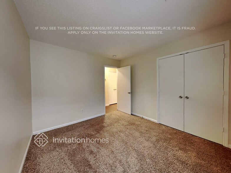 Building Photo - 11814 Stewarts Crossing Dr